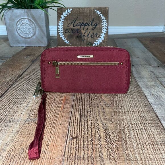 Travelon Maroon Nylon RFID Blocking Zip Around Wristlet Wallet - Picture 1 of 11